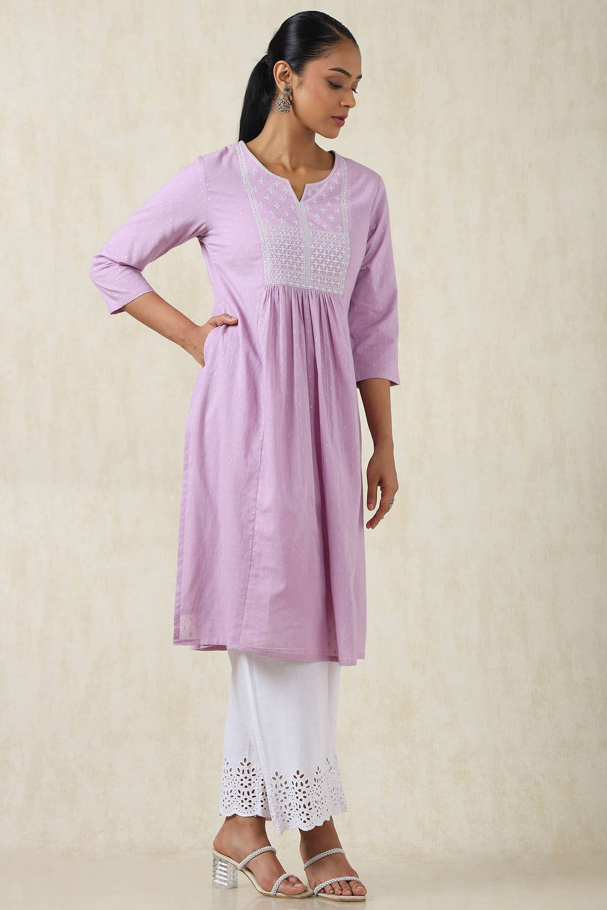 Purple Cotton Dobby Solid Kurta With Sequins - View 5