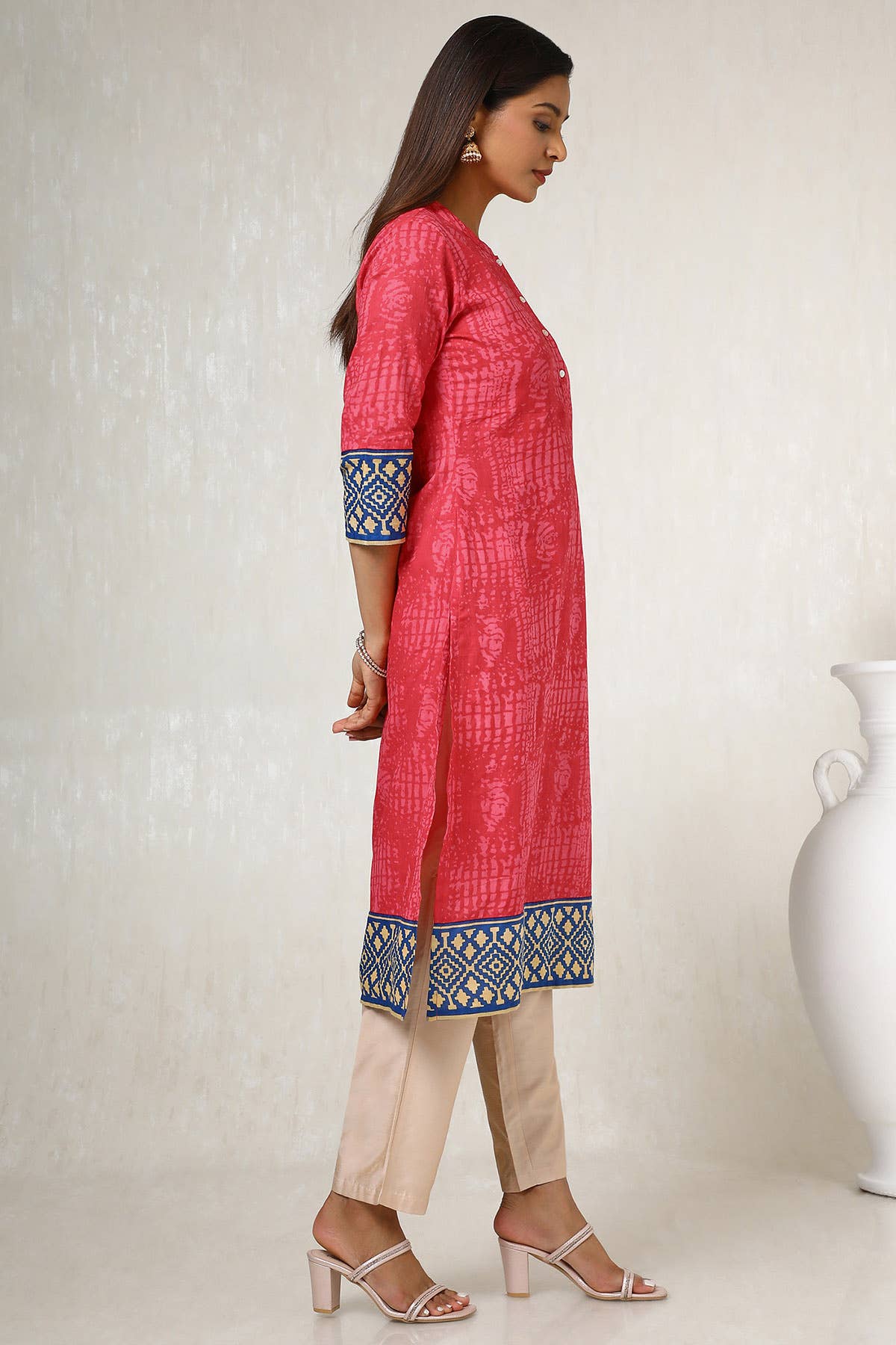 Fuchsia Cotton Blend Abstract Print Kurta - View 3