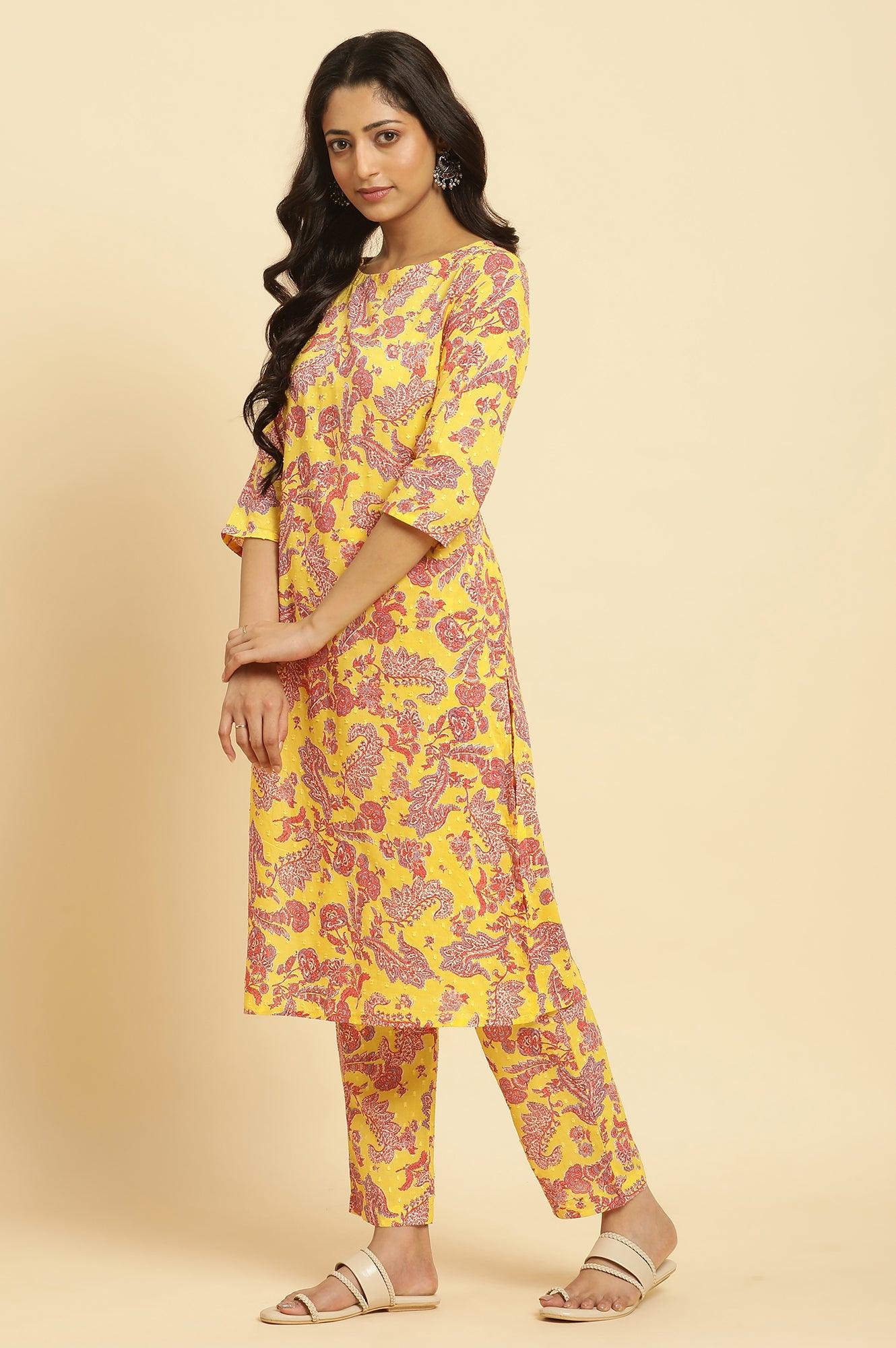 Yellow Floral Printed Cotton Kurta And Pants Co-Ord Set - View 4