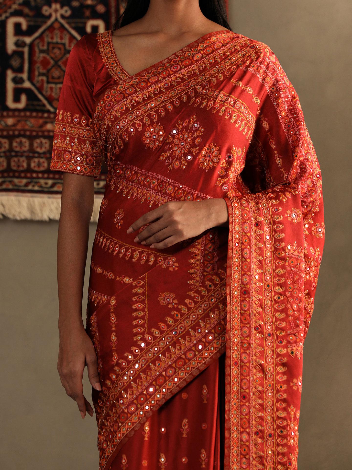 Lava Red Darpan Saree With Unstitched Blouse - View 6